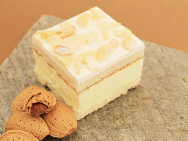 Almond cream Plancha